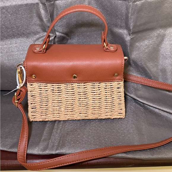 2/$35 NWT Like Dreams Brown and Tan Woven Handbag - Picture 2 of 5